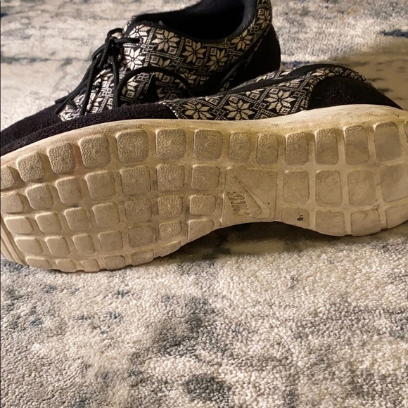 Nike Men’s Rosche One Winter - Picture 2 of 4